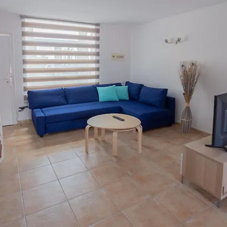 Aliseos Apartment *